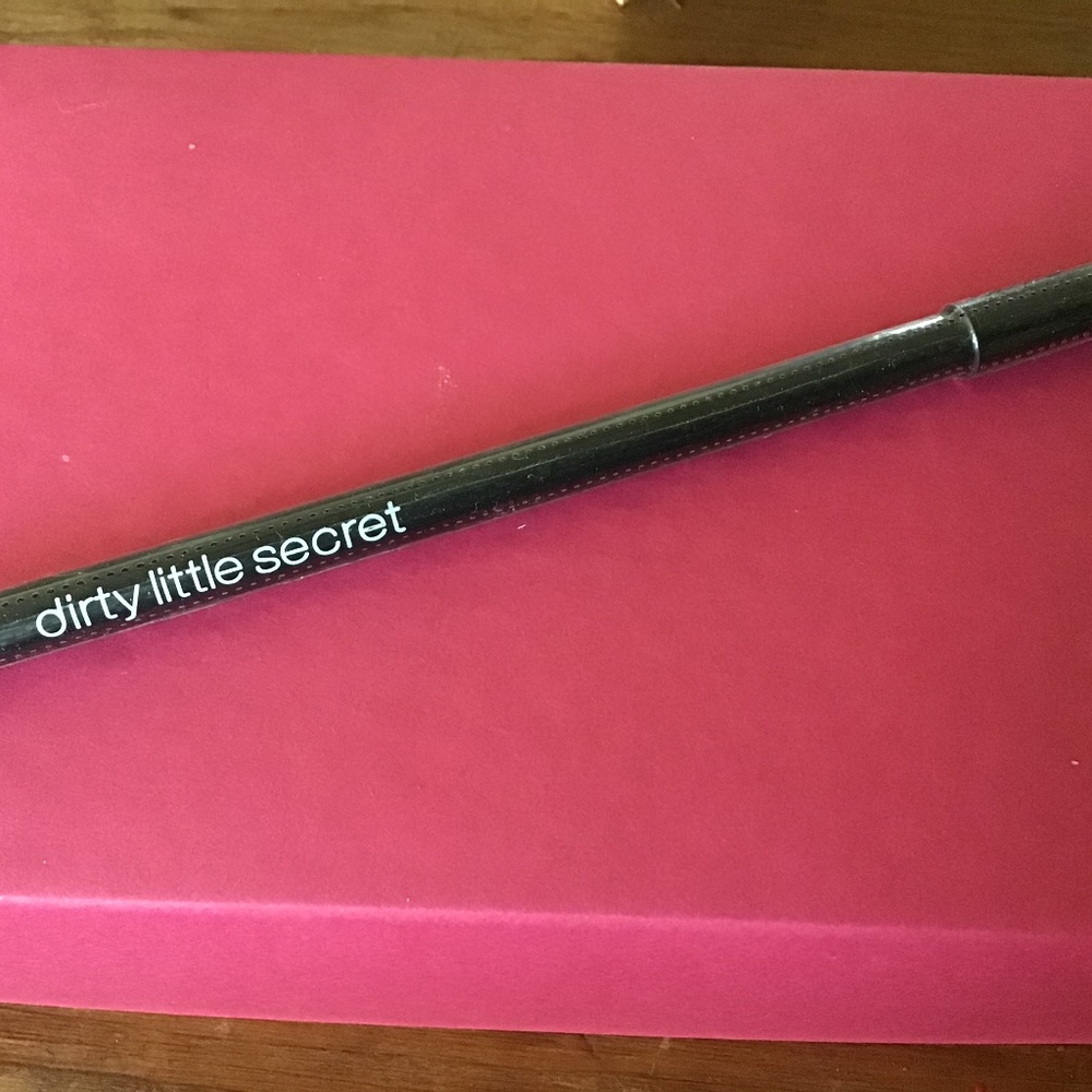 Dirty Little Secret Lip Liner-Pale Pink- NIP